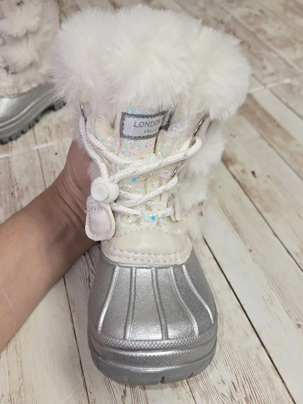 London Fog Girls Size 7M Silver Glitter Faux Fur Winter Snow Boots